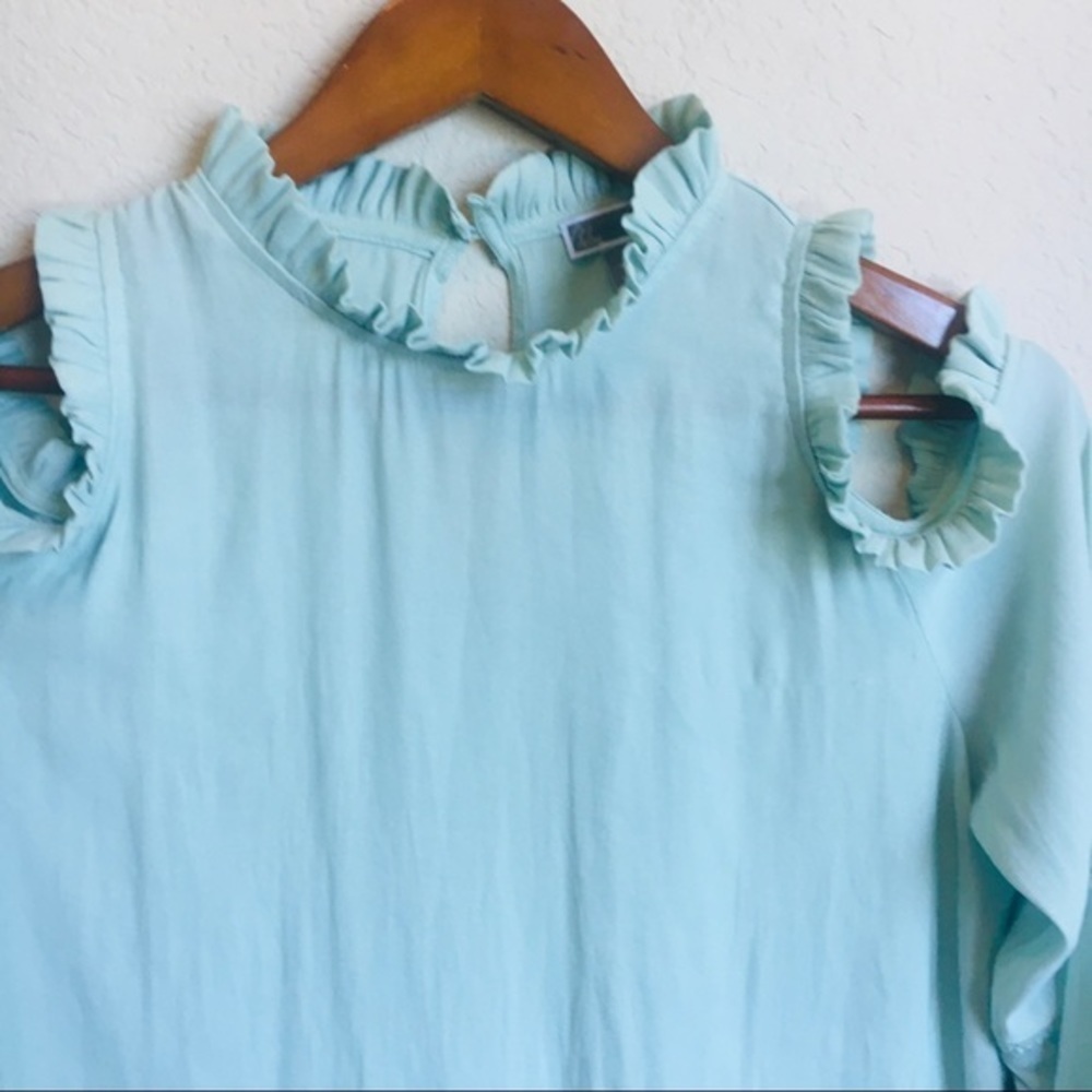 Chelsea28 Mint Ruffle Cold Shoulder Top - Picture 4 of 7